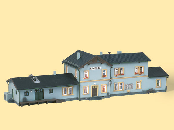 Auhagen 11329, Bahnhof Radeburg, Bausatz / H0