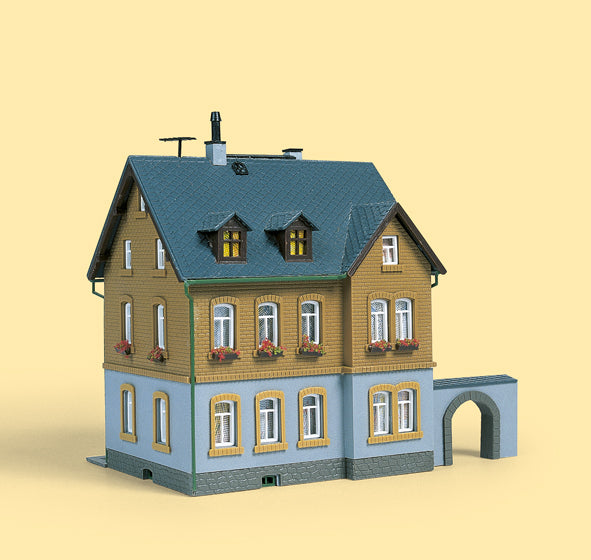 Auhagen 12258, Werkswohnhaus, Bausatz, / H0 - TT