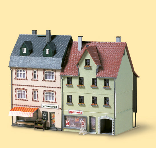 Auhagen 12345, Wohnhäuser Bahnhofstraße 5/7, Bausatz / H0 - TT
