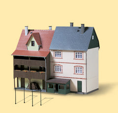 Auhagen 12345, Wohnhäuser Bahnhofstraße 5/7, Bausatz / H0 - TT