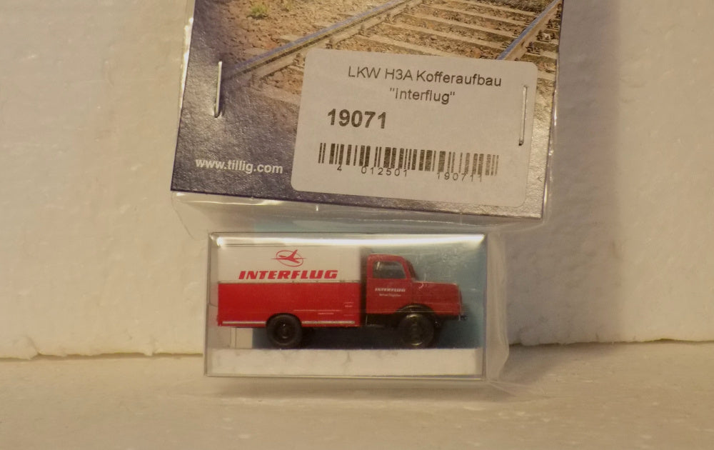 Tillig 19071, LKW H3A Kofferaufbau „Interflug“ / TT