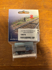 Tillig 19075, LKW H3A Hochbordpritsche, 'VEB Leuna-Werke', mit Beladung / TT