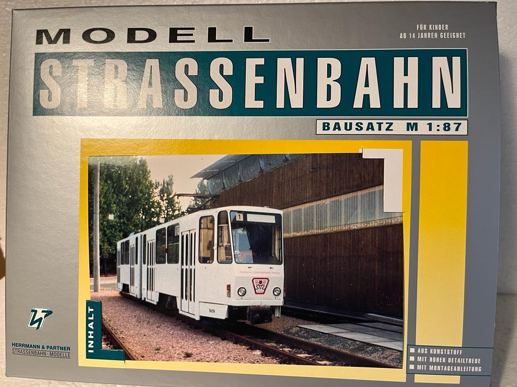 Herrmann & Partner 22076/B, Straßenbahn KT4D Typ Zwickau, Bausatz / H0m