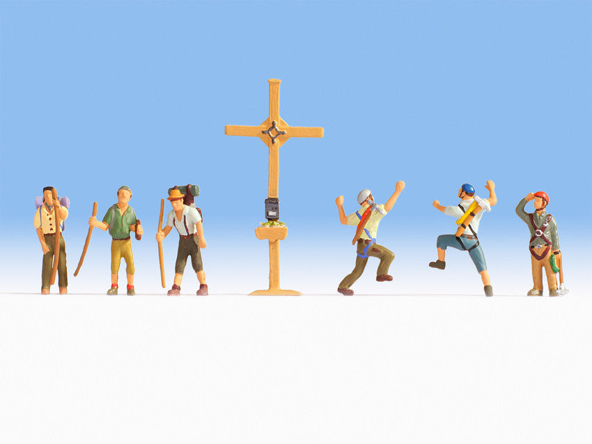 Noch 36874, Bergwanderer mit Gipfelkreuz , Figuren / N