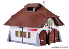 Kibri 38032, Ländliche Feuerwache inkl. Hausbeleuchtungs- Startset, Bausatz / H0