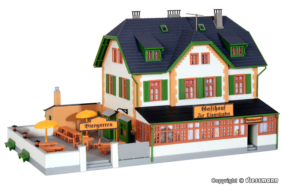 Kibri 38197, Gaststätte zur Eisenbahn, Bausatz / H0