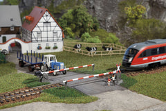 Auhagen 41582, Beschrankter Bahnübergang Bausatz / H0