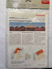 Auhagen 42500, Halbrelief-Hintergrundkulisse, Set mit 6 Schuppen-Fassaden / H0 -TT
