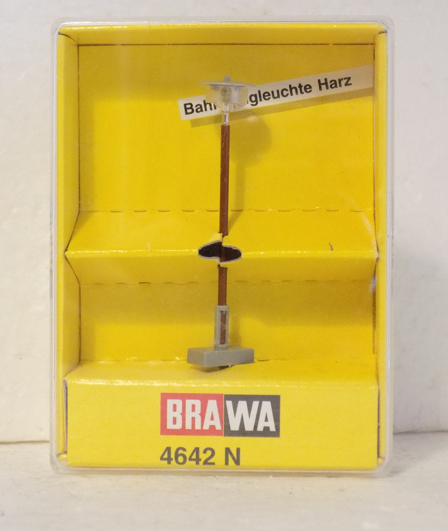 Brawa 4642, Bahnsteigleuchte "Harz", / N