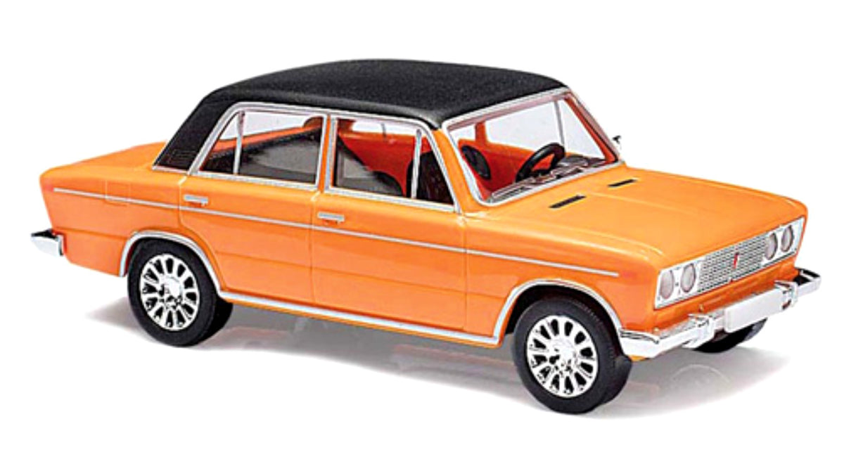 Busch 50556, Lada 1600 - mit schwarzem Dach, Orange, / H0