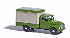 Busch 52000, Framo V901/2 Kofferwagen, grün / beige