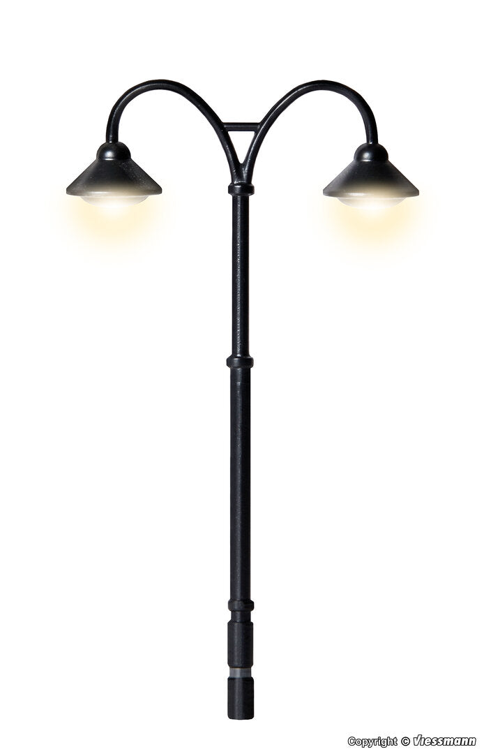 Viessmann 6909, Bahnsteigleuchte Baden-Baden, doppelt, LED warmweiß / TT