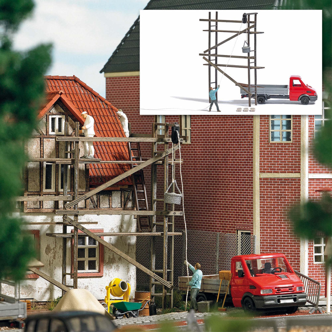 Busch 7902, Gerüst mit Maurer und Flaschenzug, Action Set, / H0