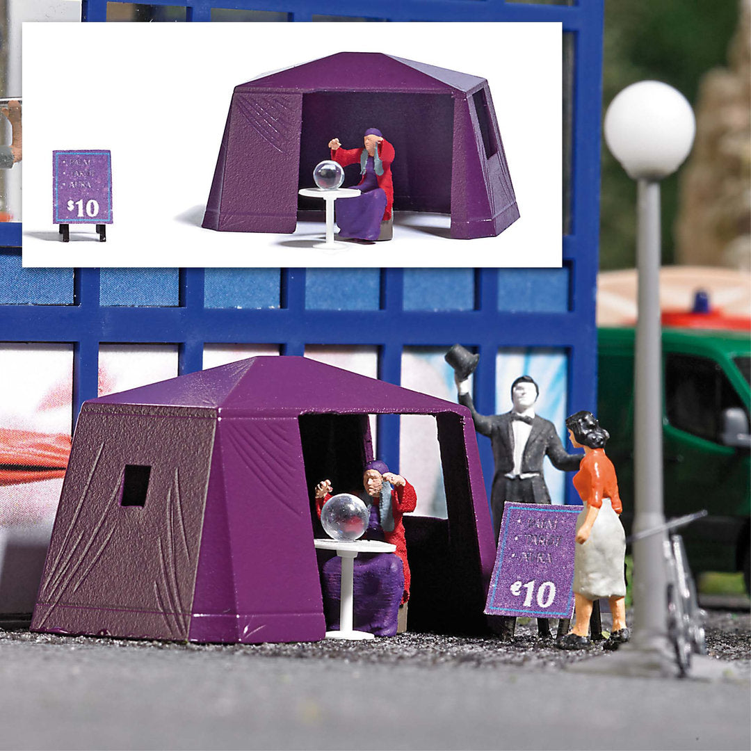 Busch 7995, Wahrsagerin, / H0