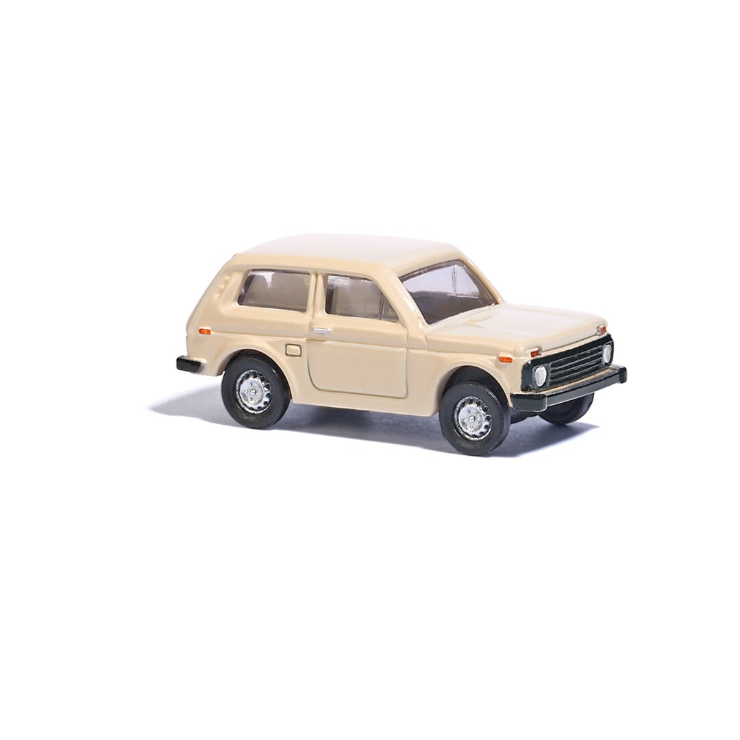 Busch 87101, Lada Niva Elfenbein / TT
