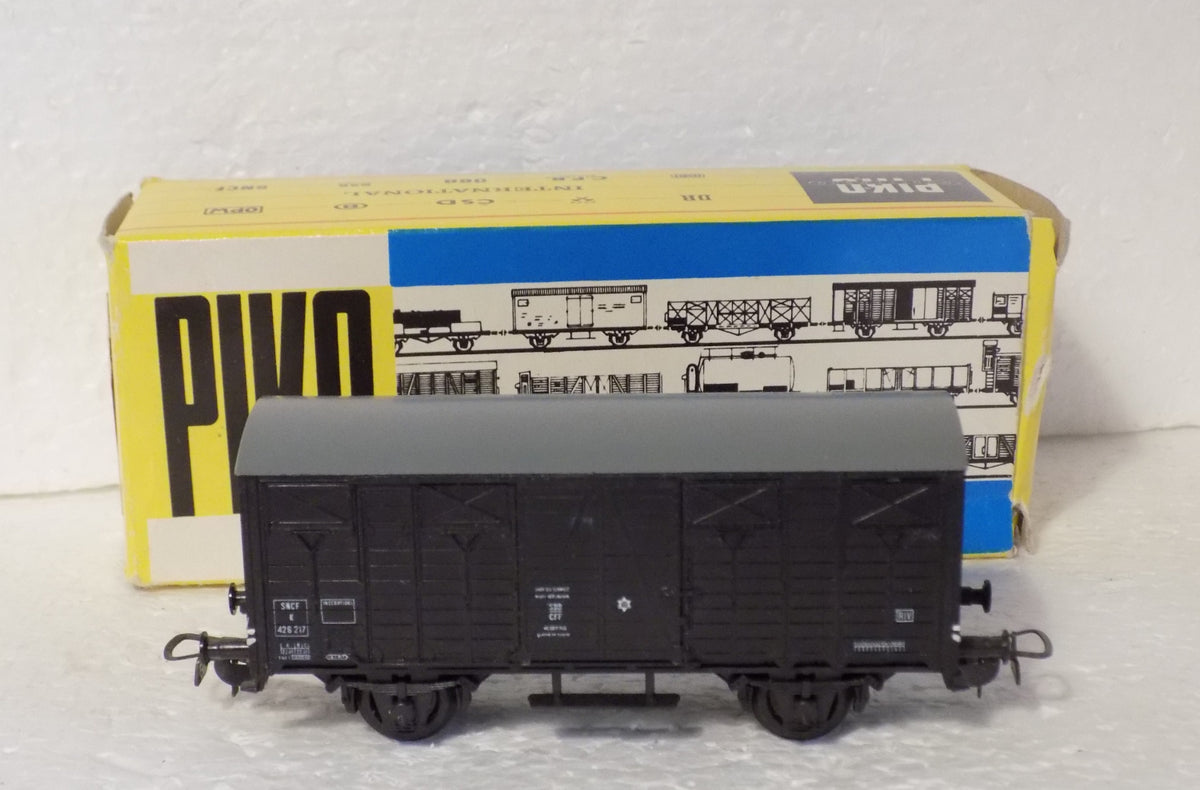 Piko DDR, 2achs Güterwagen der SNCF, A&V / H0