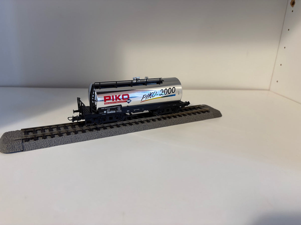 An- & Verkauf, PIKO, 95820, Kesselwagen Millenium "2000" Jahreswagen / H0
