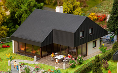 FALLER 130643 Architektenhaus mit Plattendach – Modernes Einfamilienhaus, Spur H0