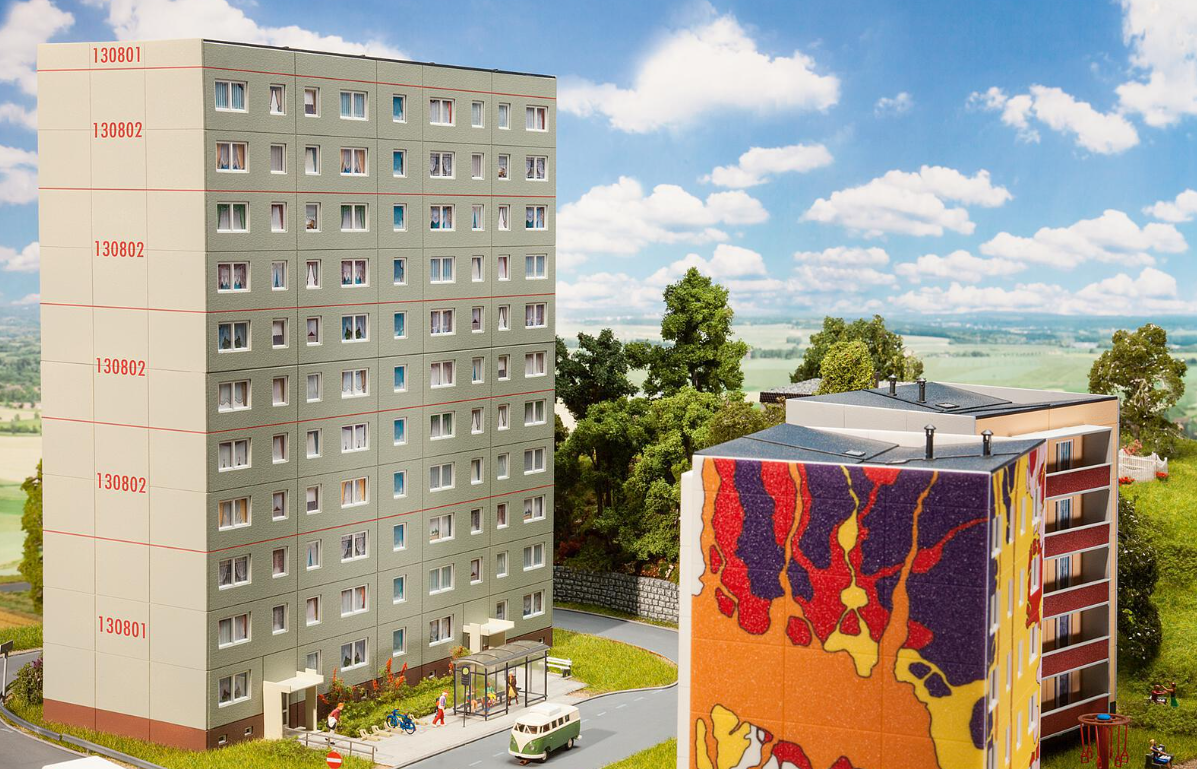 FALLER 130802 Plattenbau P2 Ergänzung H0