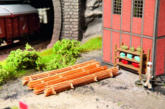 NOCH 14210 Holzstapel – Laser-Cut, Holzlager und Brennholz, Spur H0