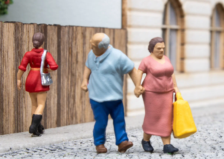 NOCH 16603 Funny-Scenes „Pärchen“ – Humorvolle Figurenszene, Spur H0
