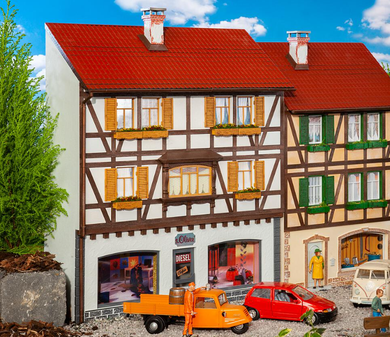 POLA G 331777, Stadt-Reliefhaus „Boutique“ / Spur G