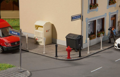 FALLER 180450 Straßenschilder mit Zubehör – Stadt- und Straßenausstattung, Spur H0