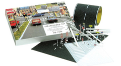 BUSCH 7096 Straßenbau-Set – 2 m Straßenband mit Zubehör, Spur H0, 1:87