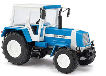 BUSCH 50400 Traktor Fortschritt ZT 323 Blau mit Winterblech – Spur H0, 1:87